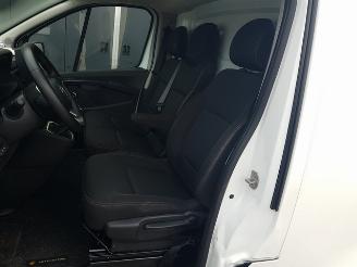Nissan Primastar 2.0 dCi L2H1 N-Connecta picture 17