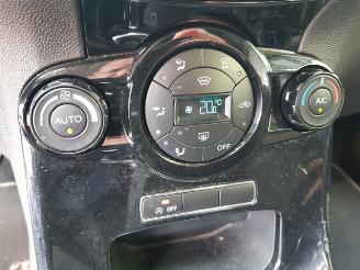 Ford Fiesta 1.0 EcoBoost Titanium picture 25