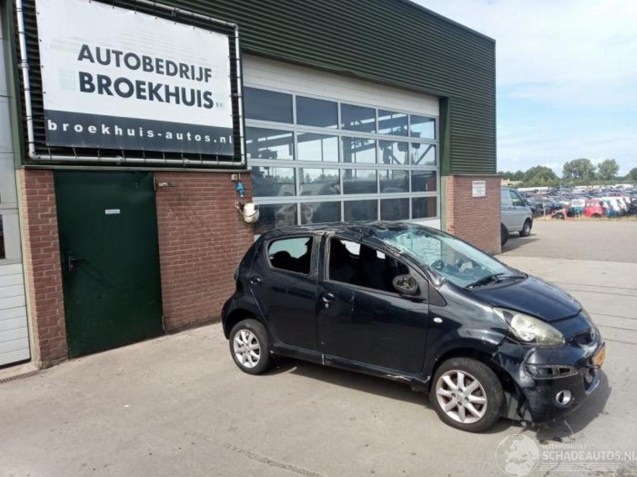Toyota Aygo Aygo (B10), Hatchback, 2005 / 2014 1.0 12V VVT-i