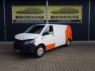 uszkodzony samochody ciężarowe Volkswagen Transporter 2.0 TDI L2H1 Comfortline 2019/9