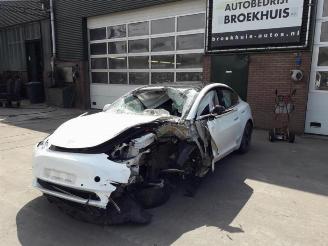 Tesla Model 3 Model 3, Sedan, 2017 Long Range AWD 75 kWh picture 2