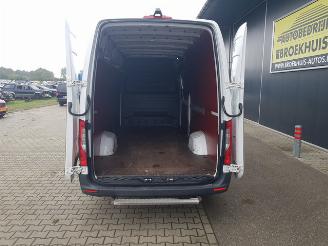 Mercedes Sprinter 315 1.9 CDI L4H2 DC picture 22