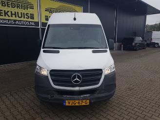Mercedes Sprinter 315 1.9 CDI L4H2 DC picture 3