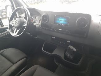 Mercedes Sprinter 315 1.9 CDI L4H2 DC picture 16