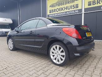 Peugeot 207 CC 1.6 VTi picture 7