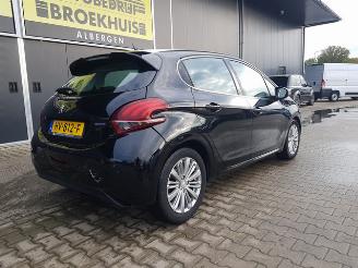 Peugeot 208 1.6 BlueHDi Blue Lease Executive picture 8