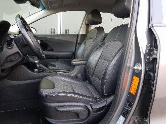 Kia Niro 1.6 GDi Hybrid ExecutiveLine picture 14