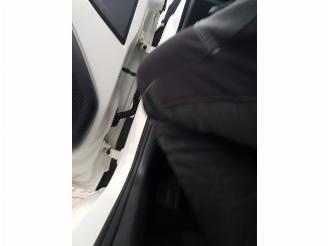 Volkswagen Up! 1.0 EcoFuel move up! picture 11