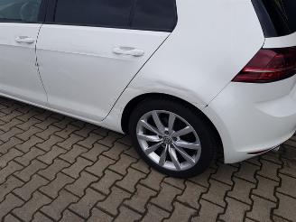 Volkswagen Golf 2.0 TDI Highline picture 11