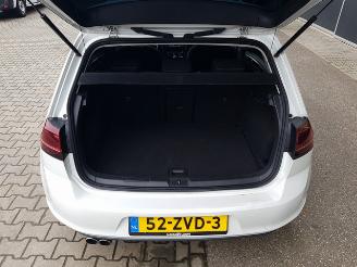 Volkswagen Golf 2.0 TDI Highline picture 15