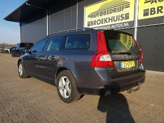 Volvo V-70 2.4D Momentum picture 7