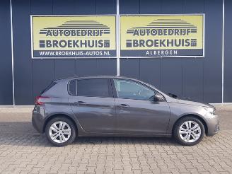 Peugeot 308 1.6 BlueHDi Blue Lease Executive picture 4