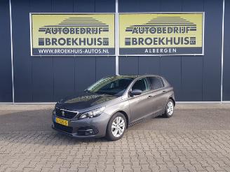 damaged passenger cars Peugeot 308 1.6 BlueHDi Blue Lease Executive 2018/4