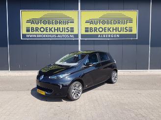 damaged passenger cars Renault Zoé Q210 Zen Quickcharge 22 kWh (ex Accu) 2014/2