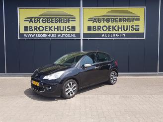 Damaged car Citroën C3 1.2 VTi Collection 2013/1