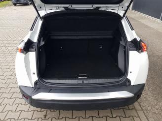 Peugeot 2008 1.2 PureTech Allure Pack picture 20