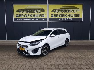 Schadeauto Kia Ceed 1.6 GDI PHEV DynamicPlusLine 2022/9