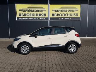 Renault Captur 0.9 TCe Expression picture 2