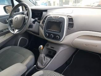 Renault Captur 0.9 TCe Expression picture 16