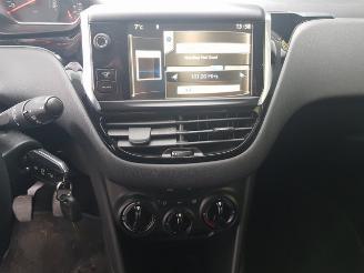 Peugeot 208 1.0 VTi Active picture 17