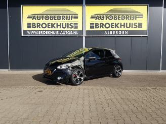 uszkodzony samochody osobowe Peugeot 208 1.6 THP GTi 2014/9