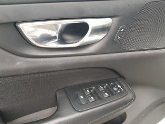 Volvo V-60 2.0 B3 Momentum Advantage picture 18