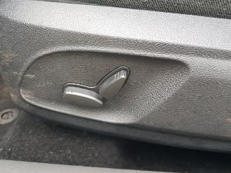 Ford Focus 1.6-16V Ghia picture 23