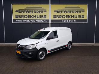 Vaurioauto  commercial vehicles Renault Express 1.5 dCi 75 Comfort 2023/6