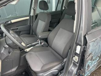 Opel Zafira Zafira (M75), MPV, 2005 / 2015 2.2 16V Direct Ecotec picture 13