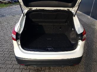 Nissan Qashqai 1.2 Premier Edition picture 20