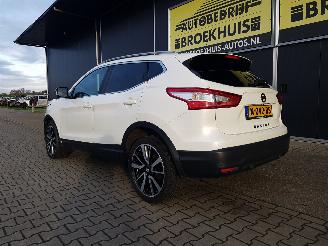 Nissan Qashqai 1.2 Premier Edition picture 8