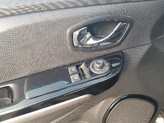 Renault Clio Estate 0.9 TCe Night&Day picture 17