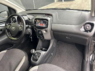 Toyota Aygo 1.0 VVT-i x-play picture 17