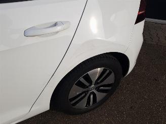 Volkswagen e-Golf e-Golf picture 10