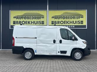 Peugeot Boxer 330 2.0 BlueHDI L1H1 Premium picture 4
