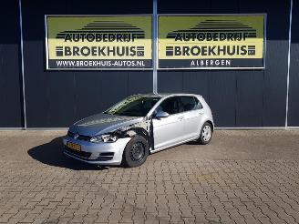 Coche accidentado Volkswagen Golf 1.6 TDI Comfortline BlueMotion 2013/10