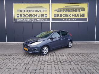 damaged passenger cars Ford Fiesta 1.6 TDCi Lease Titanium 2014/4