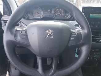 Peugeot 208 1.2 PureTech Blue Lion picture 19