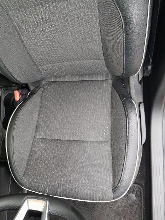 Renault Clio 1.0 TCe Intens picture 24