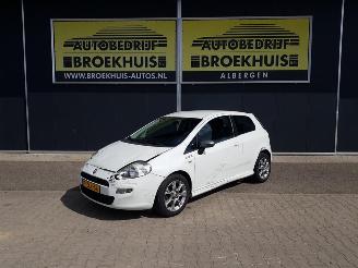 damaged passenger cars Fiat Punto Evo 0.9 TwinAir Young 2014/12