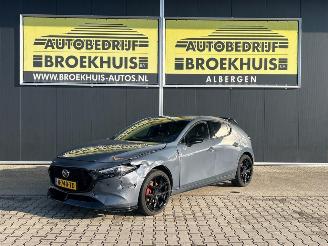 skadebil auto Mazda 3 2.0 e-SkyActiv-X M Hybrid 180 Luxury 2020/5