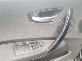 BMW 1-serie 116i High Executive picture 17