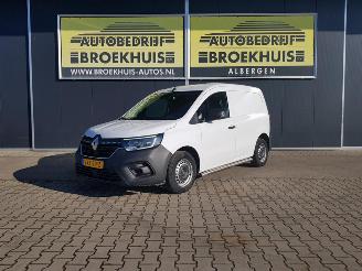 Schade bestelwagen Renault Kangoo 1.5 Blue dCi 75 Comfort L1 2023/9