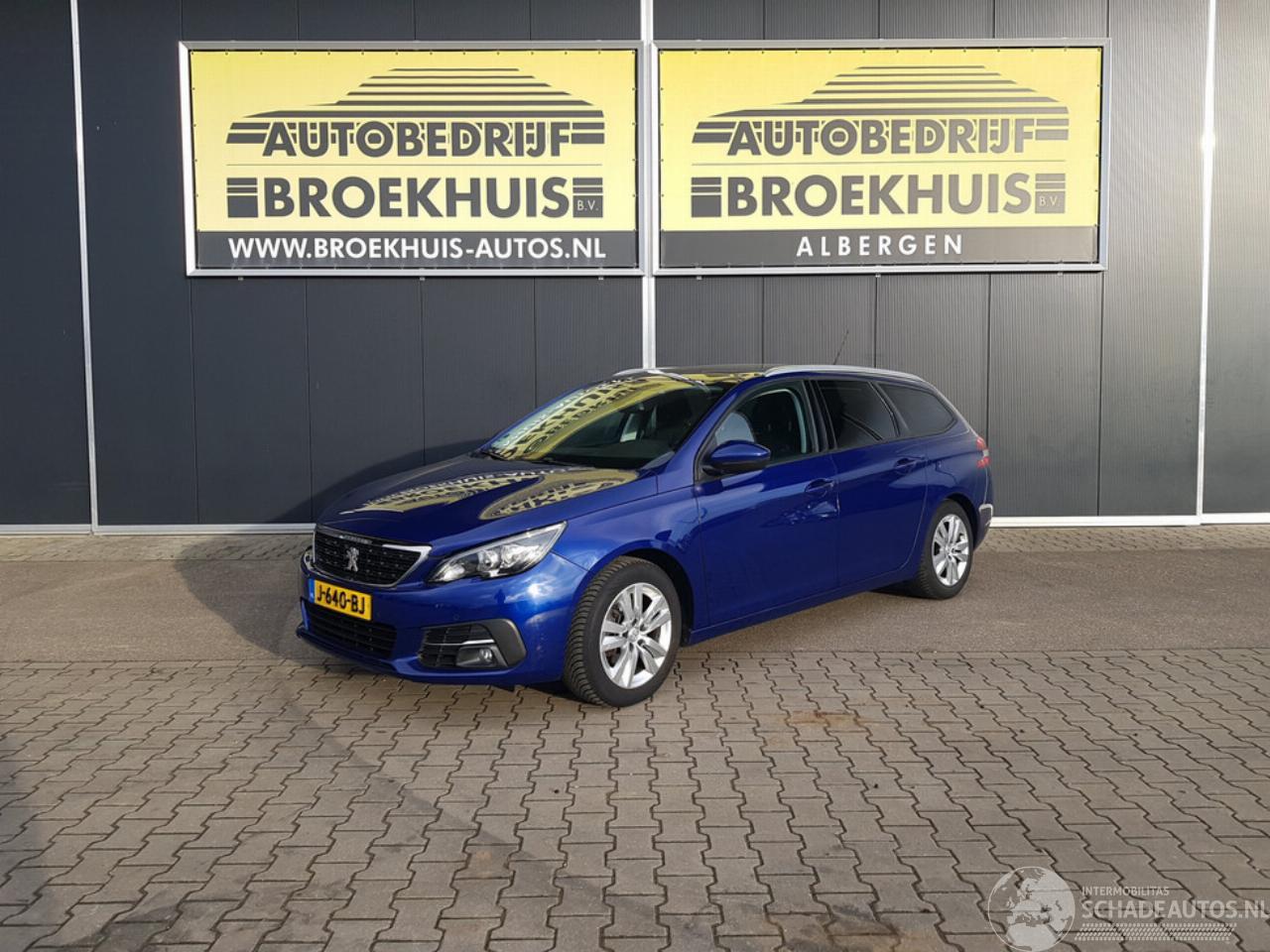 Peugeot 308 SW 1.2 PureTech Blue Lease Executive