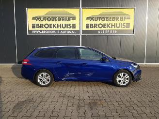 Peugeot 308 SW 1.2 PureTech Blue Lease Executive picture 4