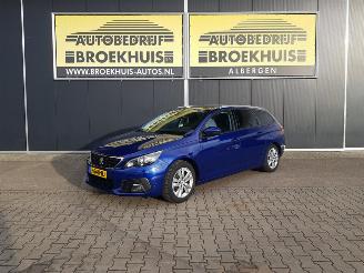 Schadeauto Peugeot 308 SW 1.2 PureTech Blue Lease Executive 2020/7