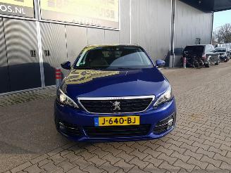Peugeot 308 SW 1.2 PureTech Blue Lease Executive picture 3