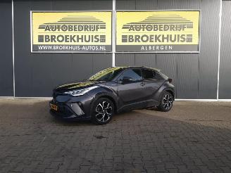 Damaged car Toyota C-HR 2.0 Hybrid TeamNL 2022/1