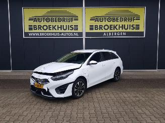 Schadeauto Kia Ceed Sportswagon 1.6 GDI PHEV DynamicPlusLine 2022/9
