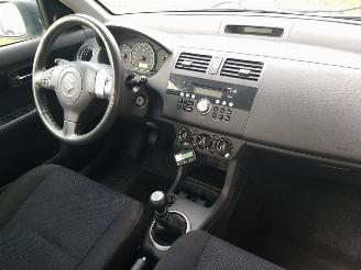 Suzuki Swift 1.3 GA picture 14